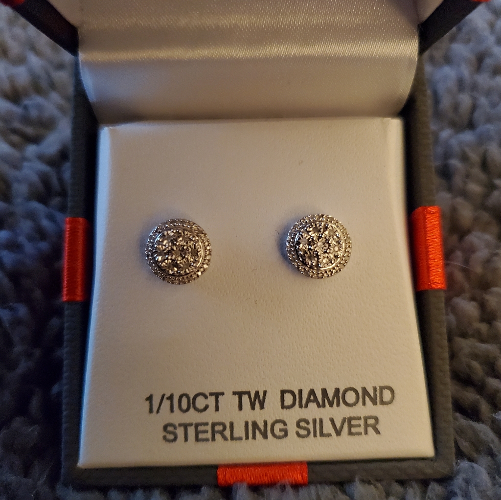 110 Ct TW Genuine Diamond 93 Mm Stud Earrings